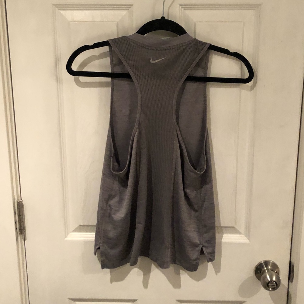 Nike Workout Tank - Picture 4 of 4
